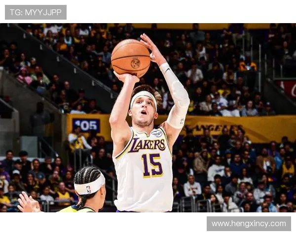 里夫斯创生涯新高45分助湖人主场战胜步行者展现强大实力 里夫斯创生涯新高45分助湖人主场战胜步行者展现强大实力